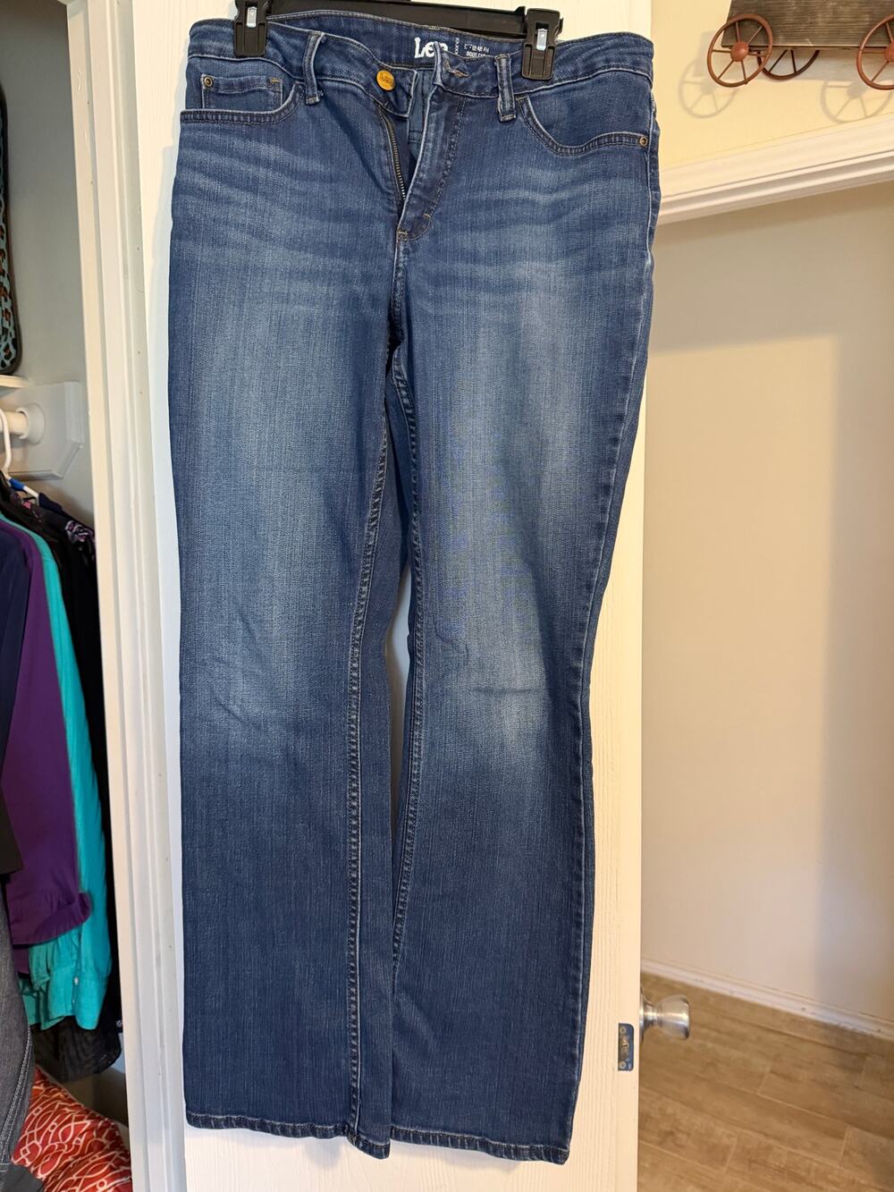 Lee Women's Size 12M Stretch Bootcut Jeans Medium Wash Blue Denim